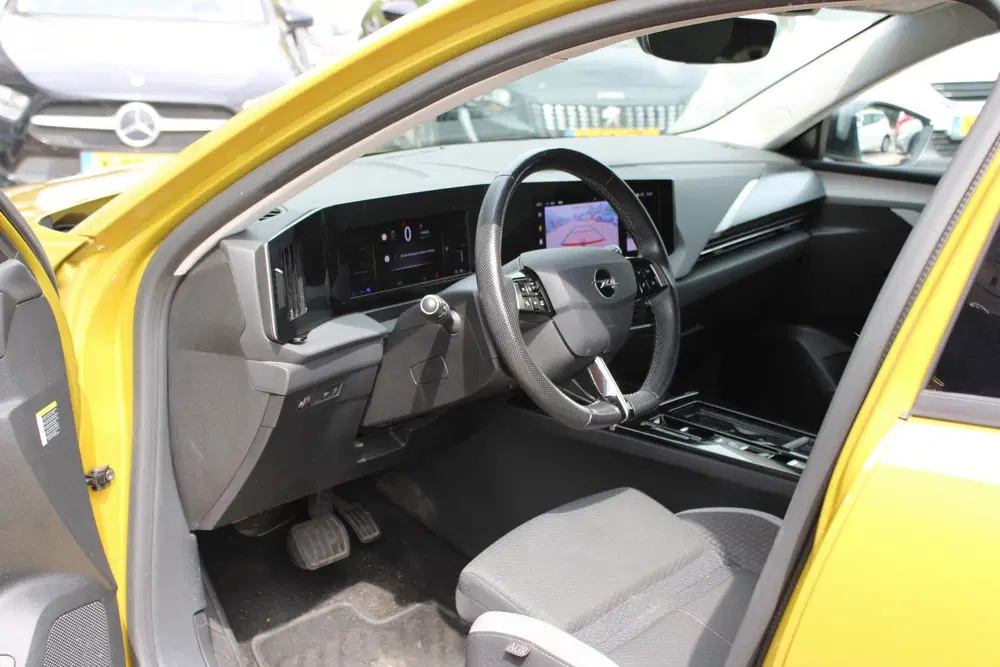 Opel Astra 1.6 Hybrid Business Edition (bj 2023 uit 2023, foto 4