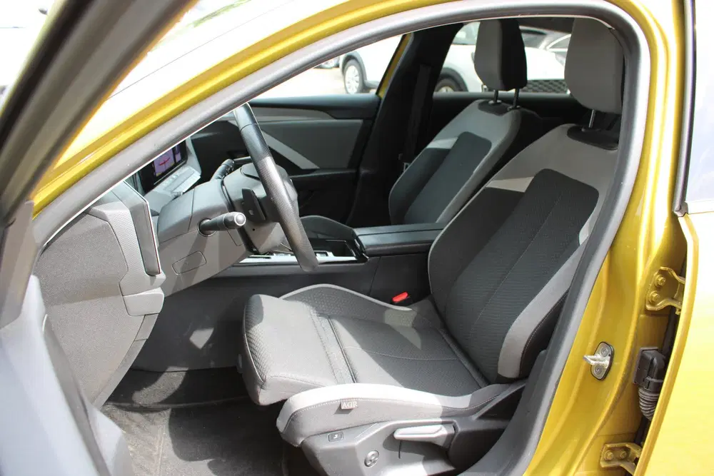 Opel Astra 1.6 Hybrid Business Edition (bj 2023 uit 2023, foto 5