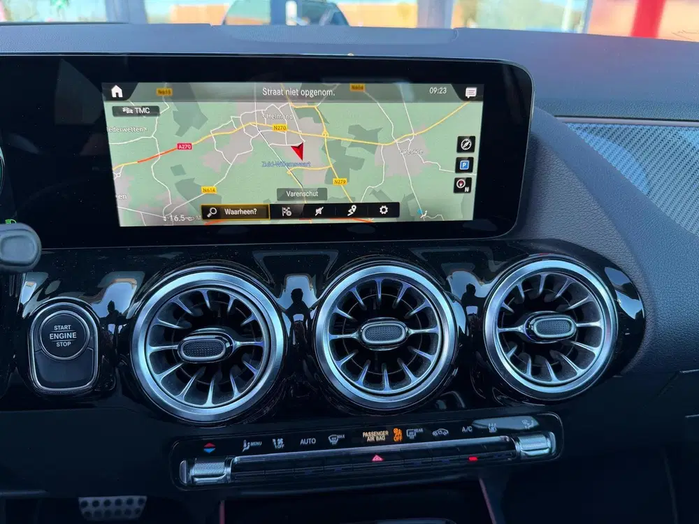 Mercedes-Benz GLA 250 e Business Solution AMG Limited uit 2021, foto 19