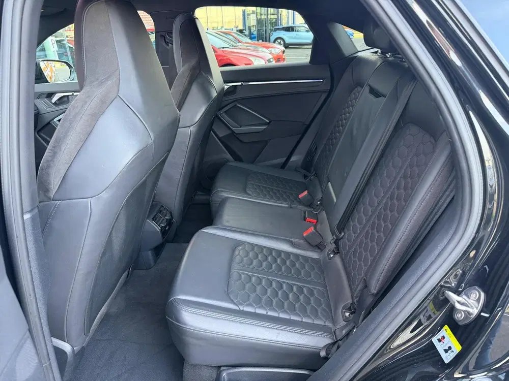 Audi RS Q3 TFSI Panorama uit 2021, foto 15