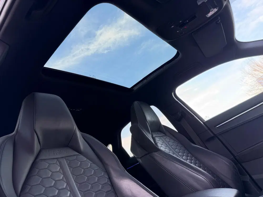Audi RS Q3 TFSI Panorama uit 2021, foto 16