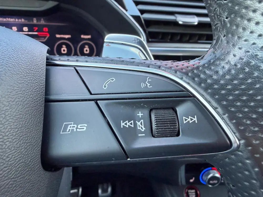 Audi RS Q3 TFSI Panorama uit 2021, foto 18