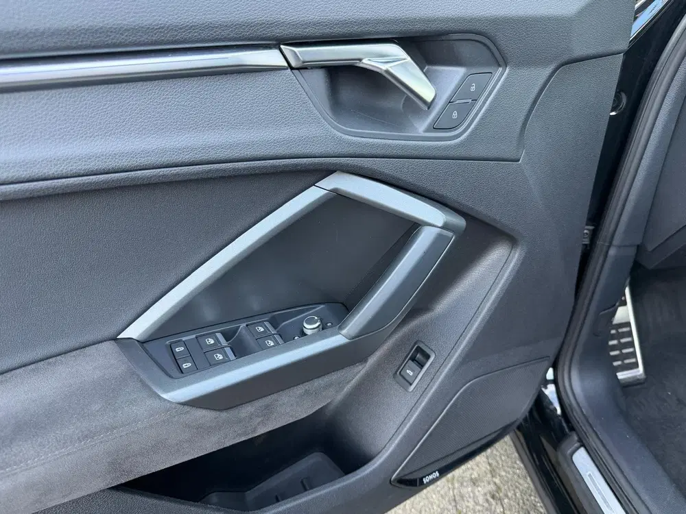 Audi RS Q3 TFSI Panorama uit 2021, foto 19