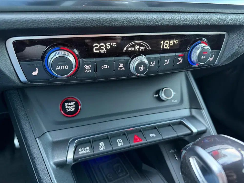 Audi RS Q3 TFSI Panorama uit 2021, foto 20