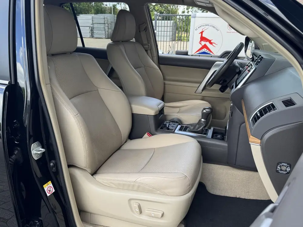 Toyota Land Cruiser 2.8 D-4D PROFESSIONAL 7-PERS I ORIGINEEL uit 2019, foto 10