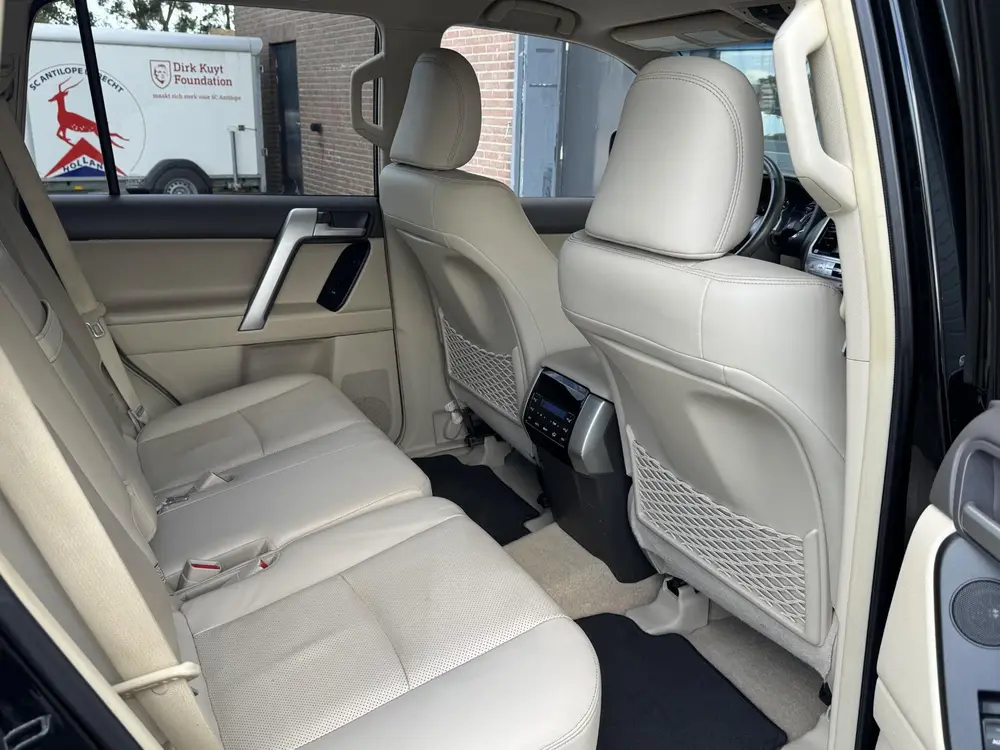 Toyota Land Cruiser 2.8 D-4D PROFESSIONAL 7-PERS I ORIGINEEL uit 2019, foto 12