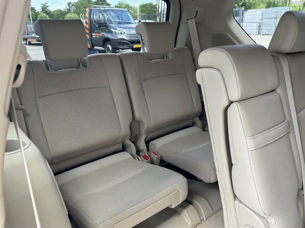 Toyota Land Cruiser 2.8 D-4D PROFESSIONAL 7-PERS I ORIGINEEL uit 2019, foto 16