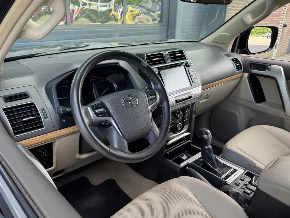Toyota Land Cruiser 2.8 D-4D PROFESSIONAL 7-PERS I ORIGINEEL uit 2019, foto 4