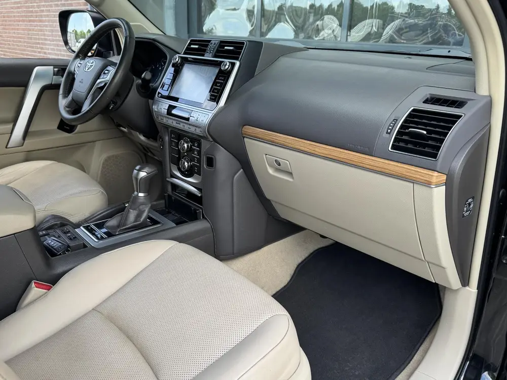 Toyota Land Cruiser 2.8 D-4D PROFESSIONAL 7-PERS I ORIGINEEL uit 2019, foto 9