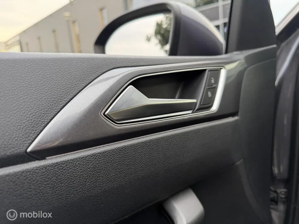 Volkswagen Taigo 1.0 TSI Style DSG IQ ACC AMBIENT BEATS uit 2022, foto 9