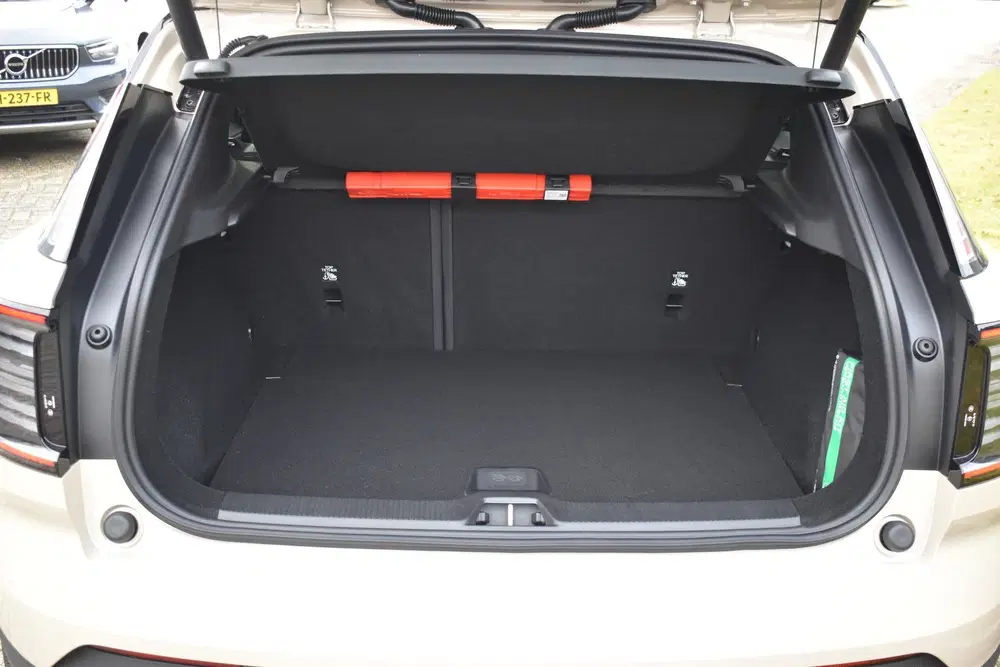 Volvo EX30 Extended Range Plus 272PK Europa 69 kWh uit 2026, foto 14