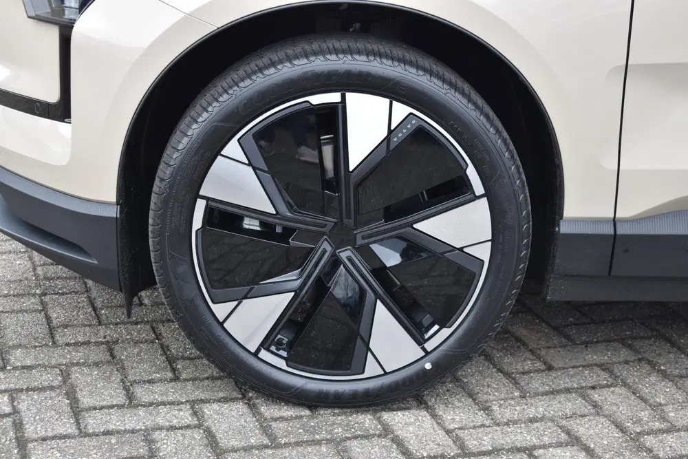 Volvo EX30 Extended Range Plus 272PK Europa 69 kWh uit 2026, foto 6