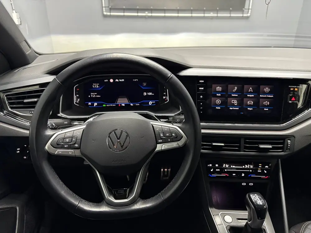 Volkswagen Taigo 1.0 TSI R-Line Pano uit 2022, foto 14