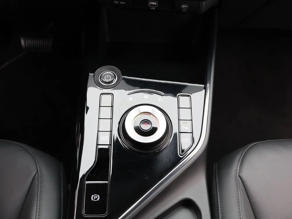 Kia Niro DynamicLine 64.8 kWh uit 2023, foto 12