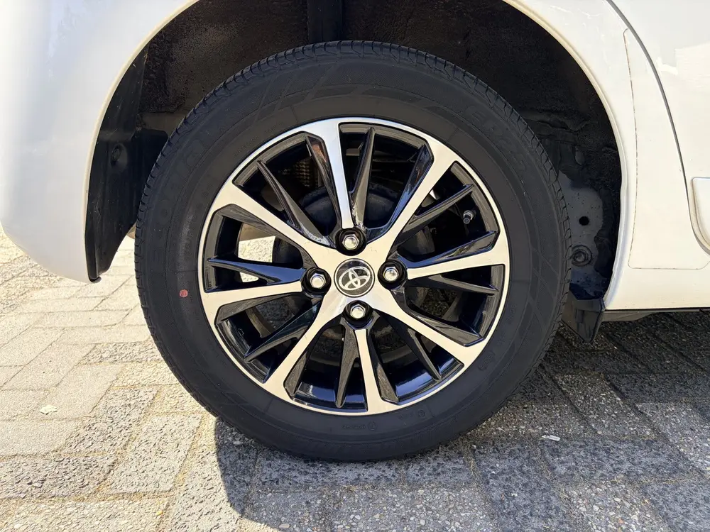 Toyota Yaris 1.5 VVT-i Dynamic Achteruitrij camera/Autom. ai uit 2019, foto 12