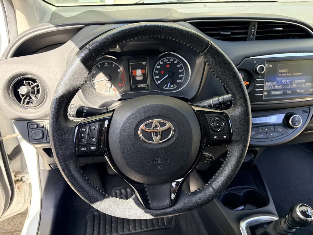 Toyota Yaris 1.5 VVT-i Dynamic Achteruitrij camera/Autom. ai uit 2019, foto 18