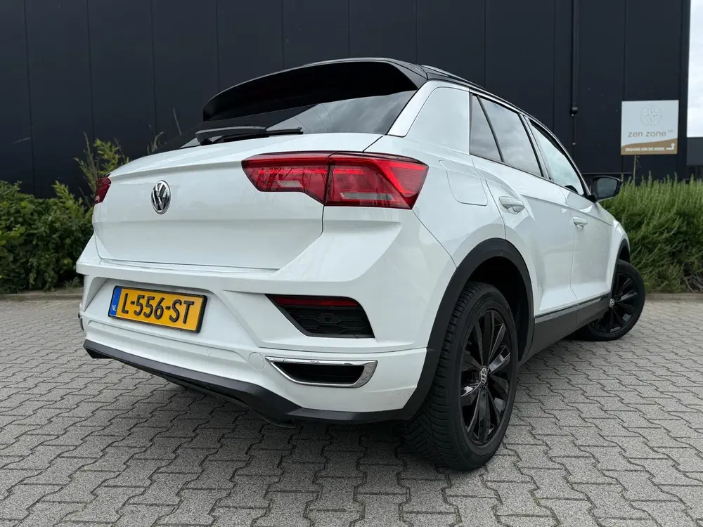 Volkswagen T-Roc 1.5 TSI Sport uit 2020, foto 4