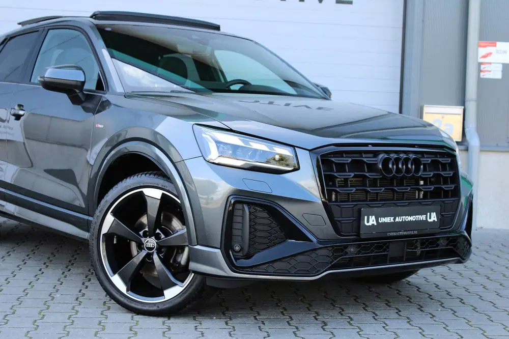 Audi Q2 35 TFSI S EDITION uit 2024, foto 2