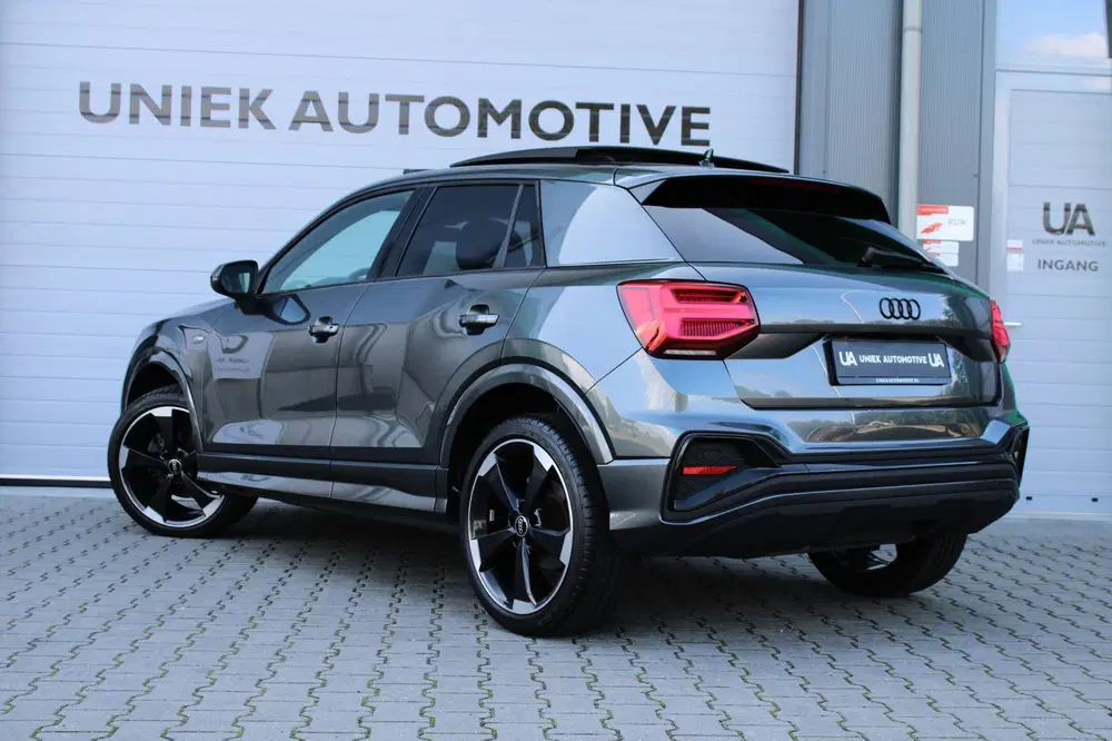 Audi Q2 35 TFSI S EDITION uit 2024, foto 3