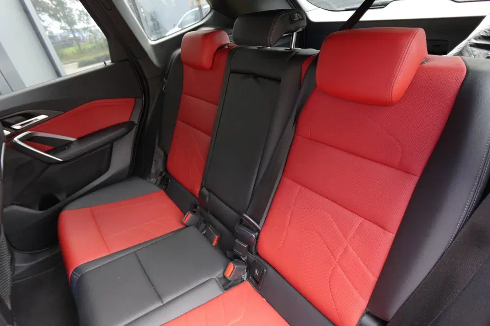 BMW X1 XDrive30e M-PAKKET PANO HUD 360 uit 2023, foto 5