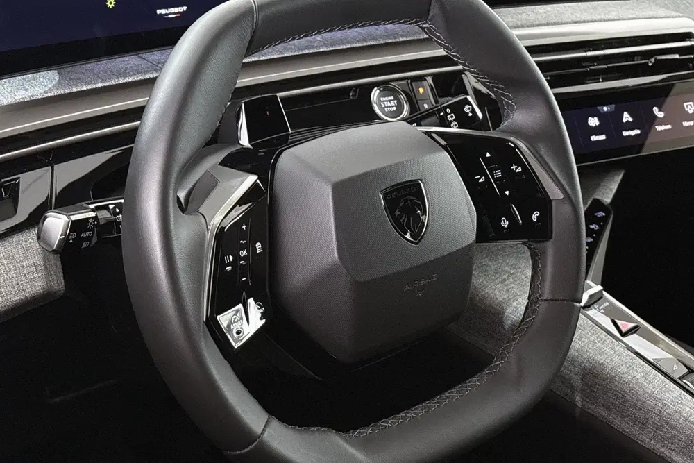 Peugeot 5008 1.6 Plug-in Hybrid 195 Allure 7p Stoelverw uit 2026, foto 13