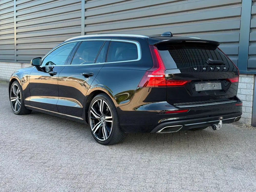 Volvo V60 2.0 T8 Recharge AWD Inscription Plug in hy uit 2020, foto 16
