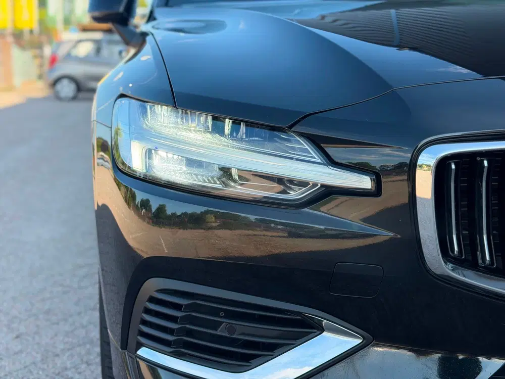 Volvo V60 2.0 T8 Recharge AWD Inscription Plug in hy uit 2020, foto 17