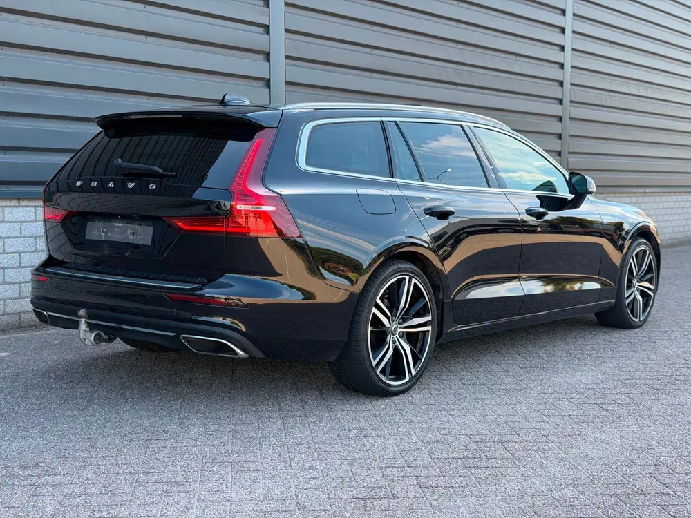 Volvo V60 2.0 T8 Recharge AWD Inscription Plug in hy uit 2020, foto 2