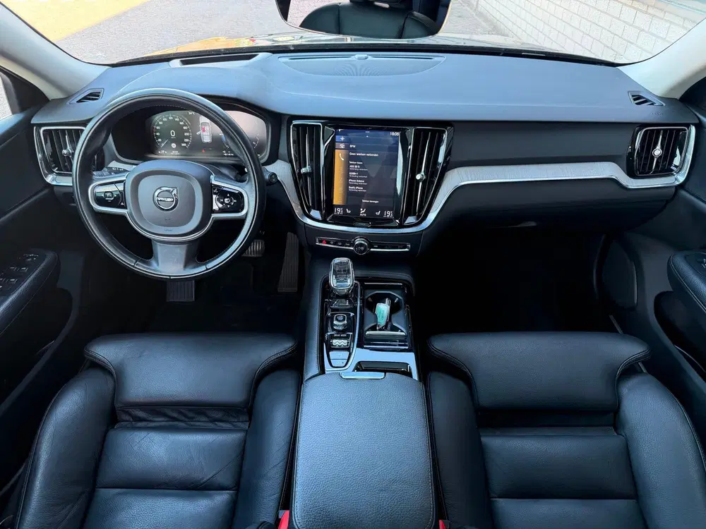 Volvo V60 2.0 T8 Recharge AWD Inscription Plug in hy uit 2020, foto 3