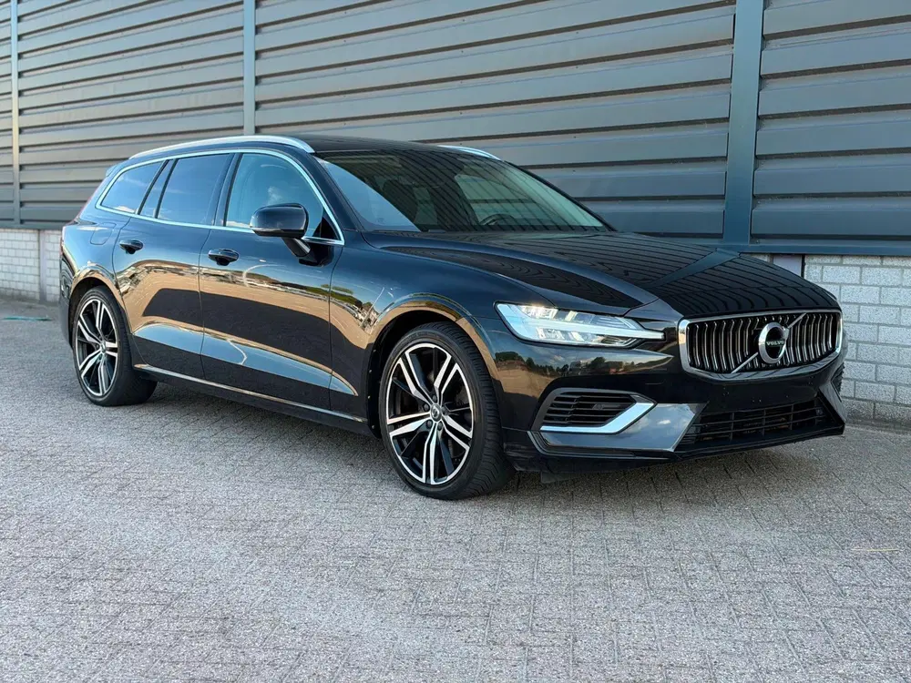 Volvo V60 2.0 T8 Recharge AWD Inscription Plug in hy uit 2020, foto 4