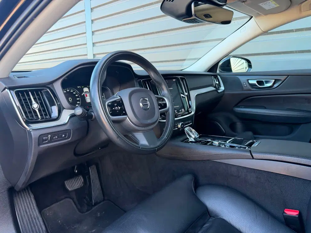 Volvo V60 2.0 T8 Recharge AWD Inscription Plug in hy uit 2020, foto 9