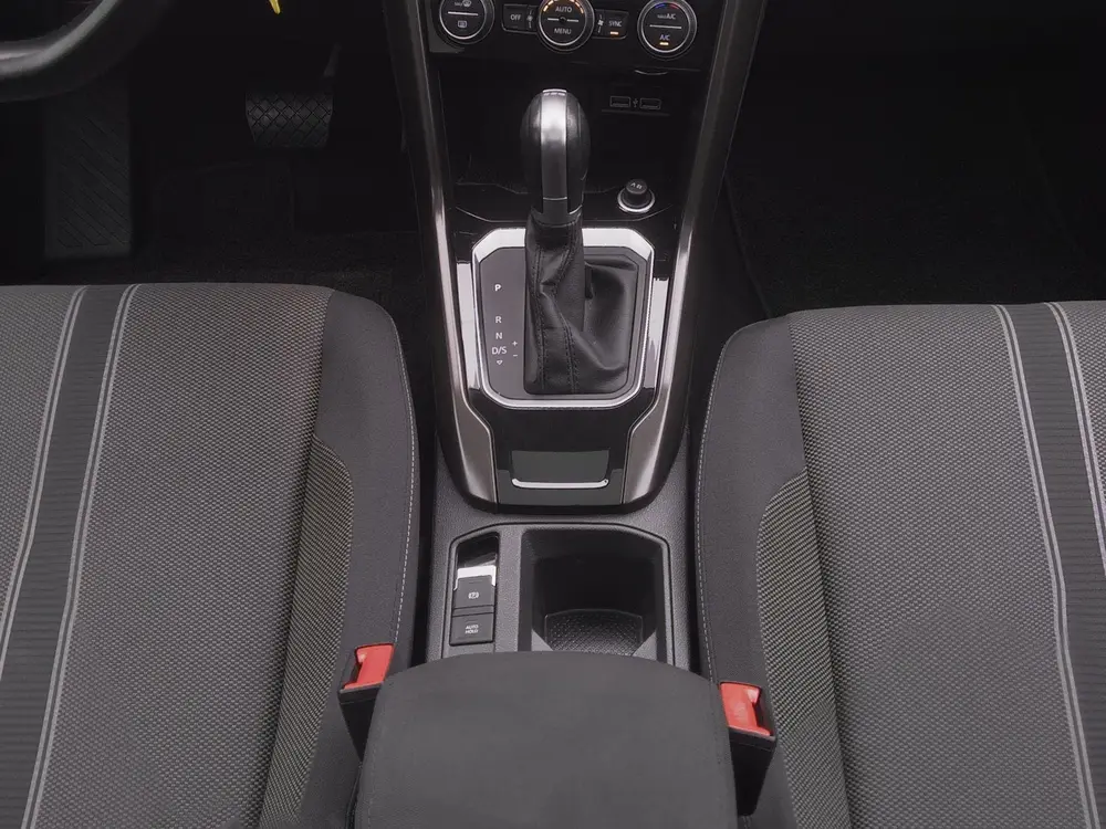 Volkswagen T-Roc Style 1.5 TSI 150PK | Panoramadak | LED | T uit 2019, foto 10