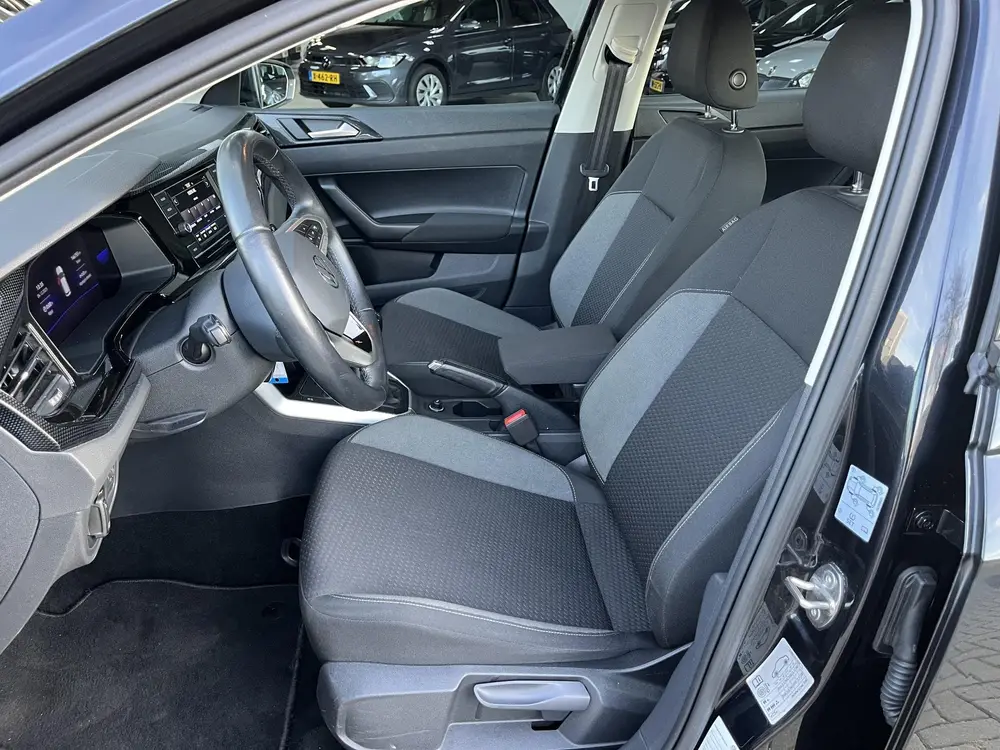 Volkswagen Polo 1.0 TSI Life / LED / Car-Play uit 2021, foto 2