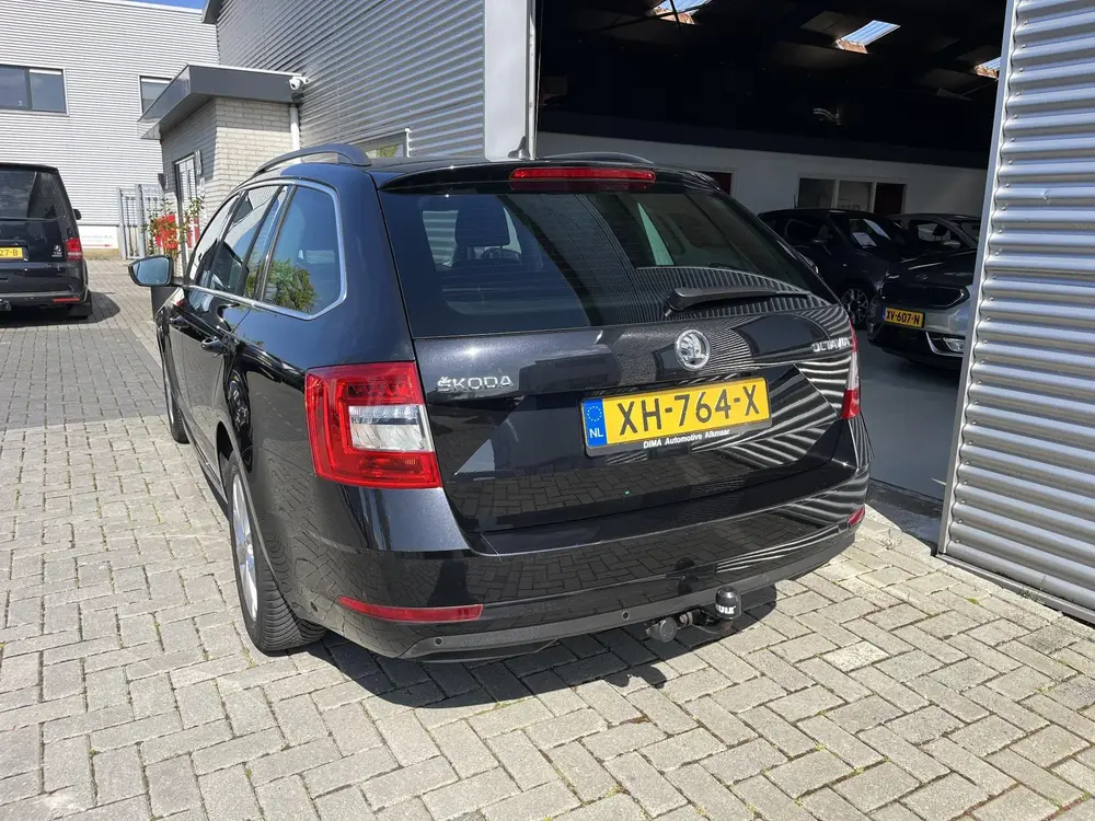 Skoda Octavia 1.0 TSI Greentech Ambition Business Trek uit 2019, foto 4