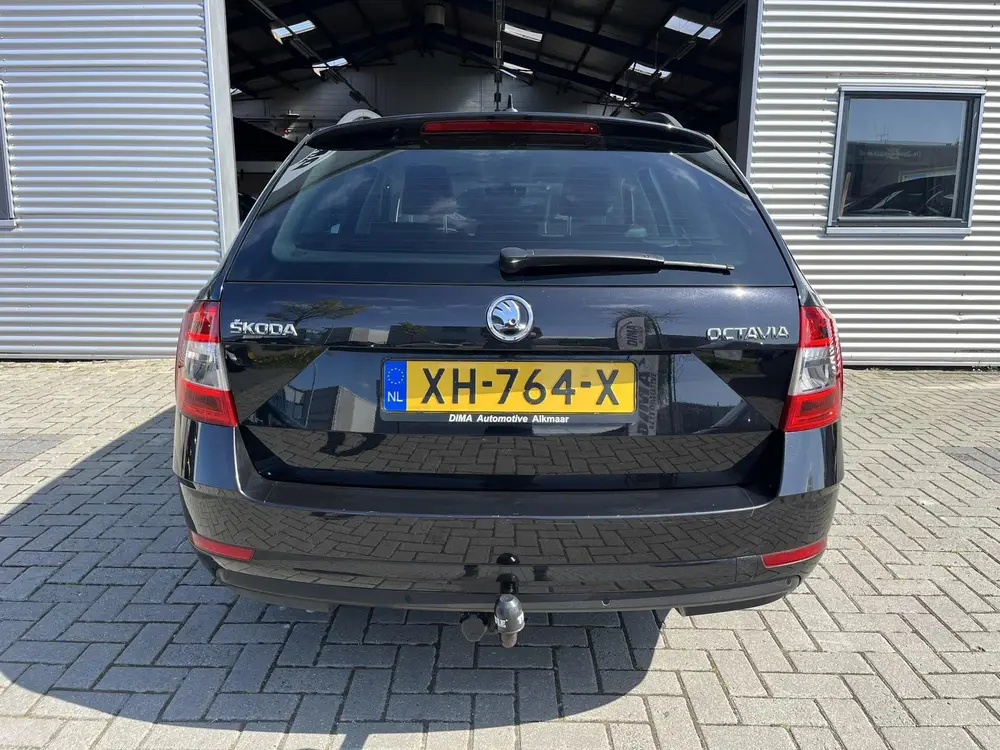 Skoda Octavia 1.0 TSI Greentech Ambition Business Trek uit 2019, foto 8