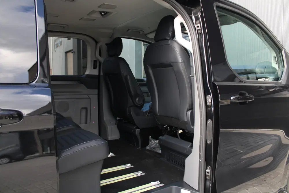 Ford Tourneo Custom 340 2.5 PHEV L2H1 Titanium X 232pk uit 2025, foto 13