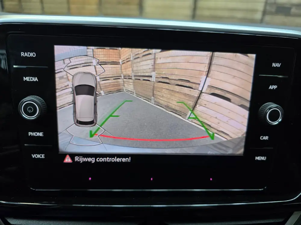 Volkswagen T-Roc 1.0 TSI R-Line IQ Drive Pakket Navi LED Cli uit 2023, foto 16