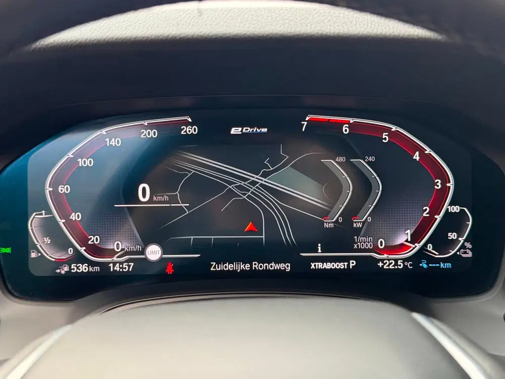 BMW 3-serie 330e High Executive Sportline Shadow uit 2021, foto 17