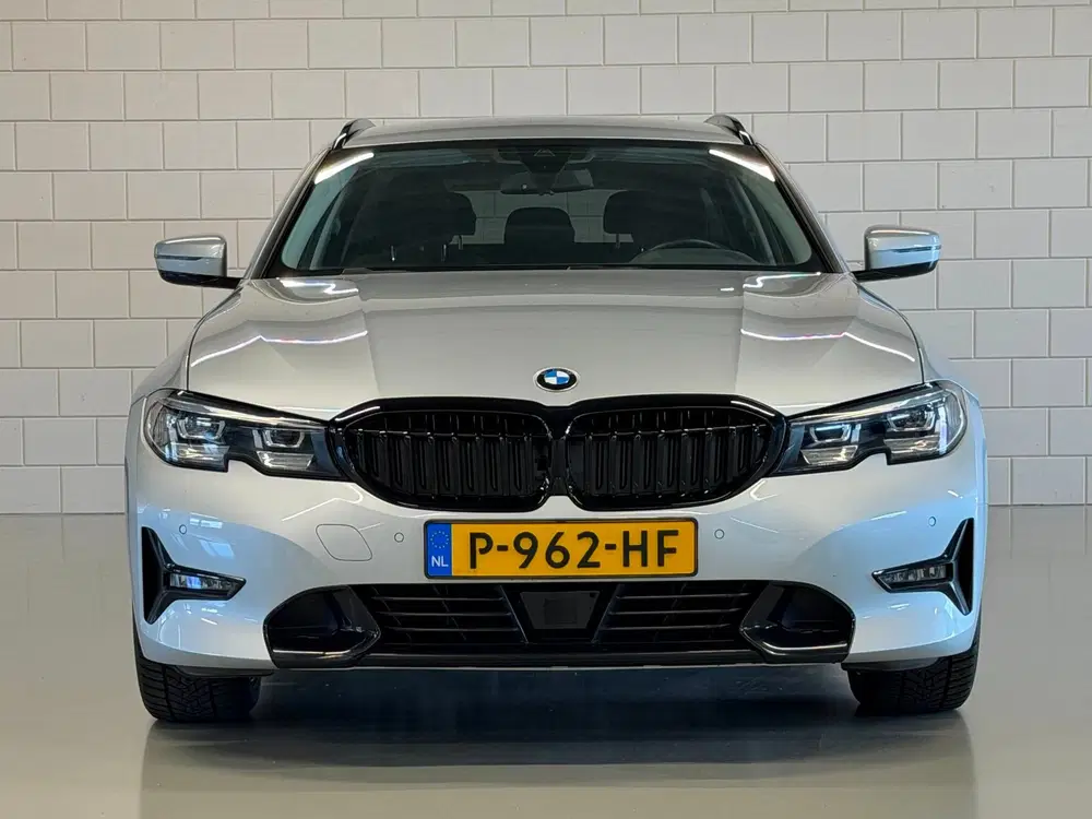 BMW 3-serie 330e High Executive Sportline Shadow uit 2021, foto 5