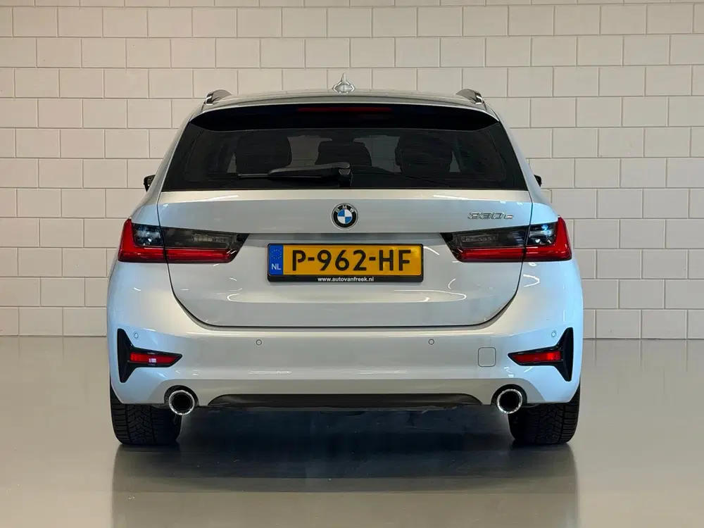 BMW 3-serie 330e High Executive Sportline Shadow uit 2021, foto 7