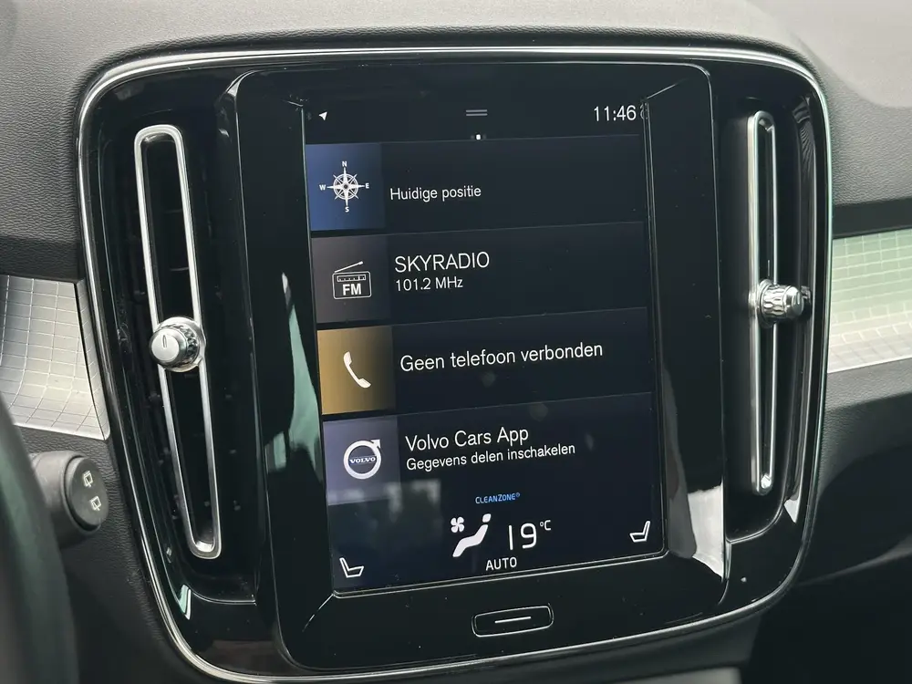 Volvo XC40 2.0 T4 Momentum 4 cilinder Automaat, Driver assis uit 2019, foto 16
