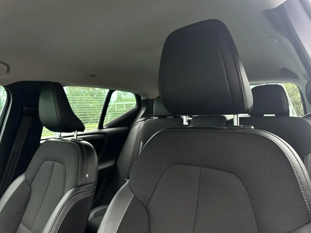 Volvo XC40 2.0 T4 Momentum 4 cilinder Automaat, Driver assis uit 2019, foto 8
