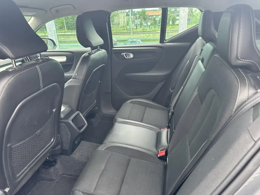 Volvo XC40 2.0 T4 Momentum 4 cilinder Automaat, Driver assis uit 2019, foto 9