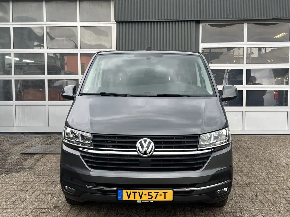 Volkswagen Transporter 2.0 TDI L2H1 DC 150pk Airco Cruise co uit 2023, foto 20