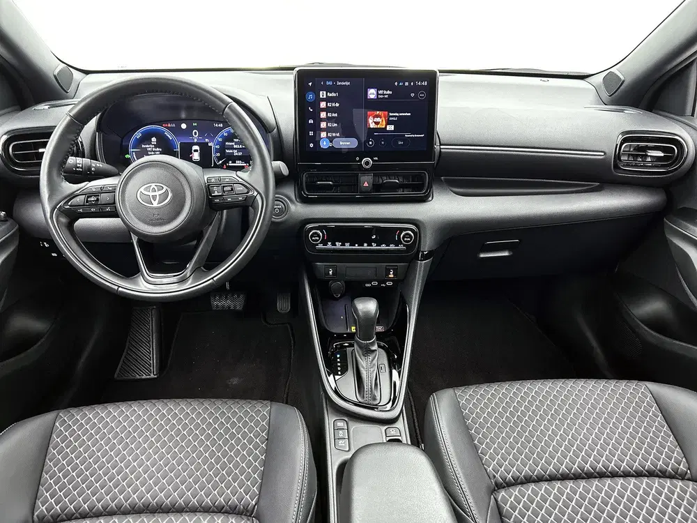 Toyota Yaris 1.5 Hybrid 130 pk Executive Automaat uit 2025, foto 4