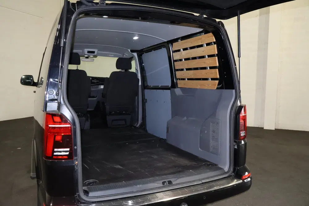 Volkswagen Transporter 2.0 TDI L1 H1 4Motion Automaat Bulli uit 2023, foto 13