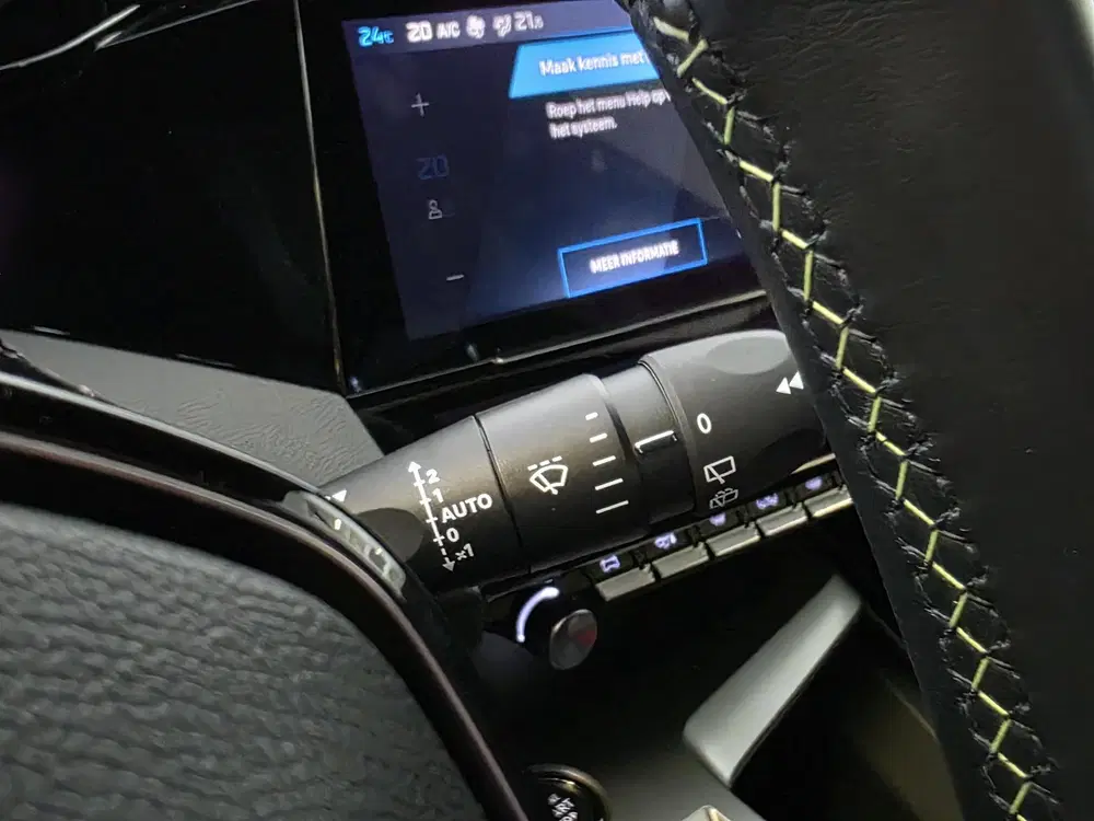 Peugeot 308 1.6 Plug-in Hybrid 180 GT uit 2024, foto 15