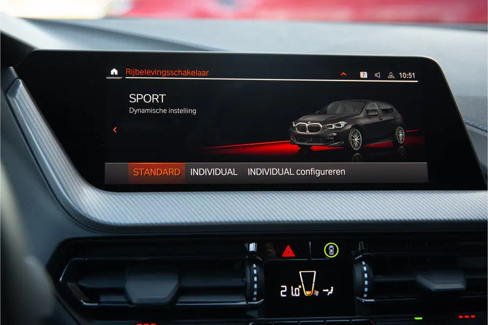 BMW 1-serie 120i High Executive M-Sport uit 2021, foto 15