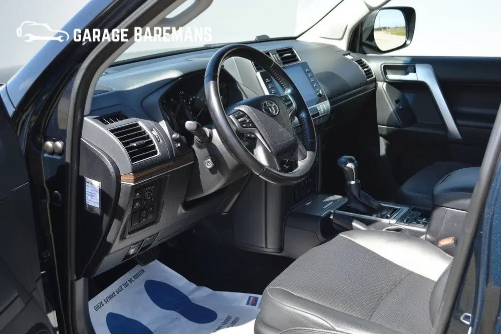 Toyota Land Cruiser 2.8 D-4D-F Professional High Roof Bl uit 2022, foto 10