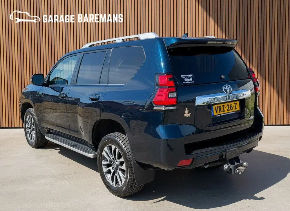 Toyota Land Cruiser 2.8 D-4D-F Professional High Roof Bl uit 2022, foto 3
